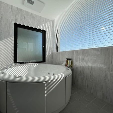 Bhotel Nekoyard - Scenic Penthouse Studio With Jacuzzi & Spacious Terrace Hiroshima Eksteriør bilde